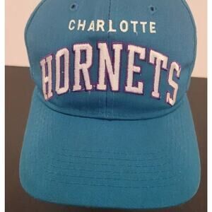 Vintage 90s Charlotte Hornets Starter Snapback Hat NBA Cap